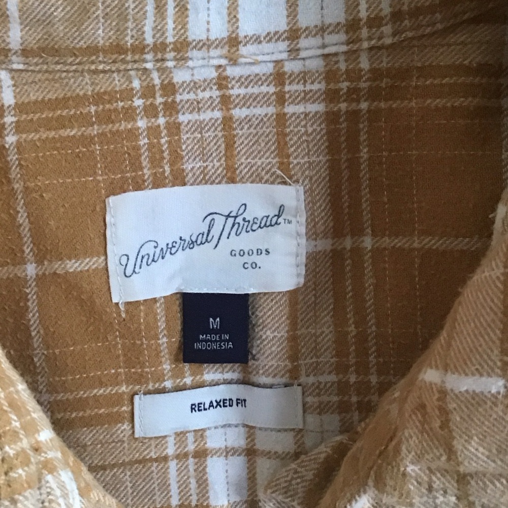 Universal Tread Flannel size Medium relaxed fit - Picture 2 of 3